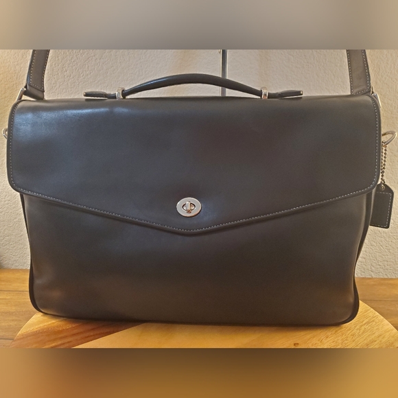 Coach Handbags - COACH BRIEFCASE IN FANTASTIC CONDITION! AUTHENTICATED!